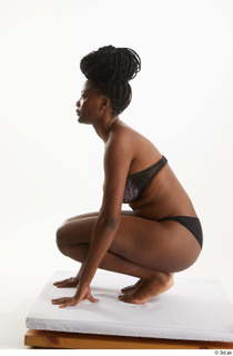 Dina Moses  1 kneeling underwear whole body 0003.jpg
